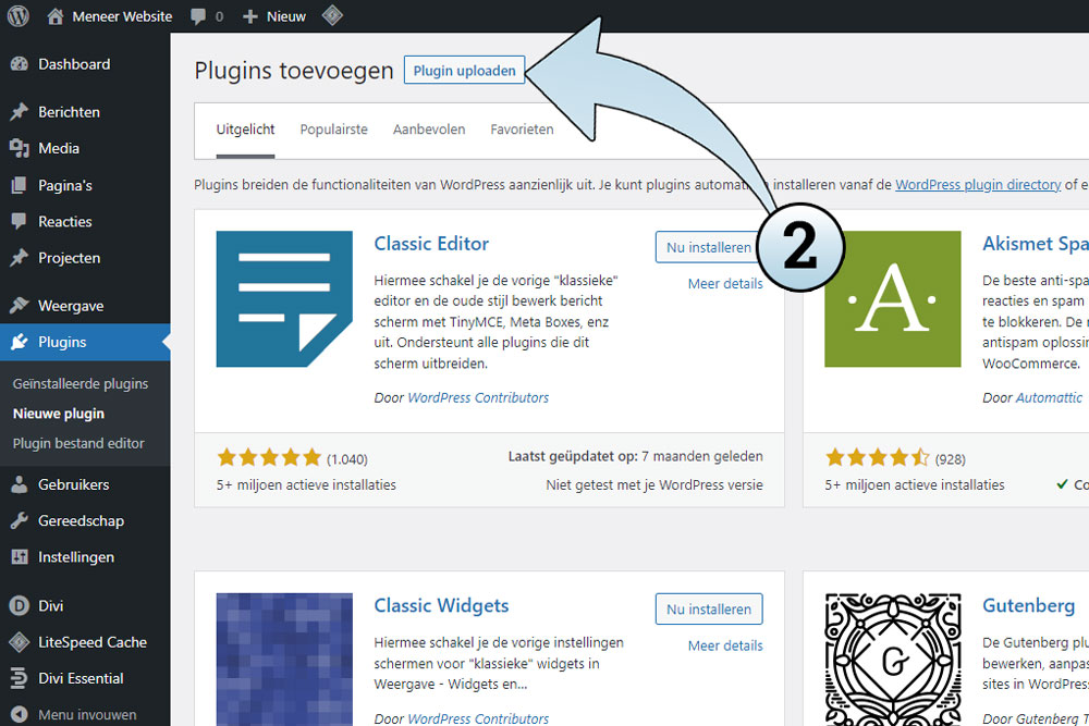 Daar zie je bovenaan de knop Plugin uploaden